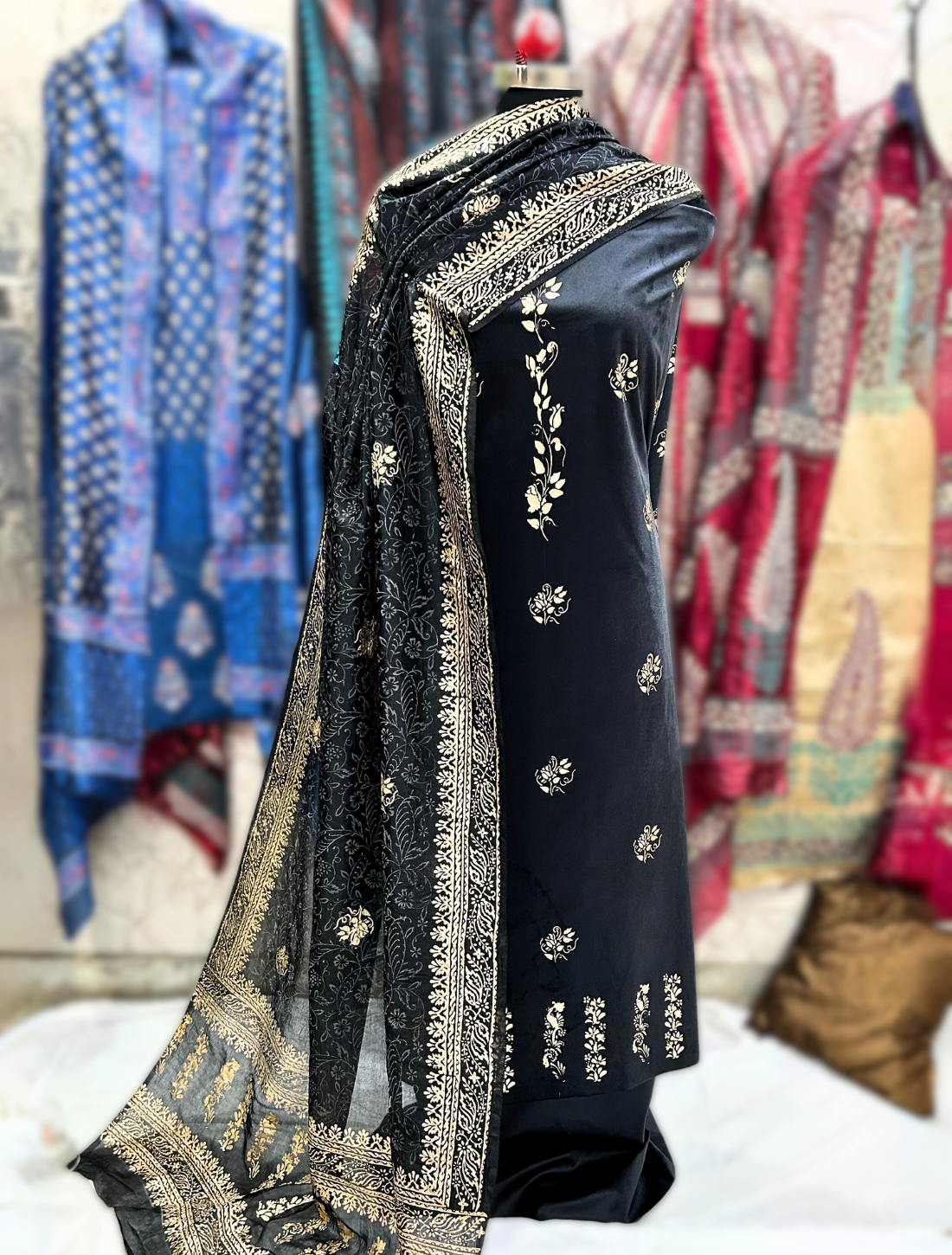 handcrafted-velvet-suit-set-with-silk-dupatta