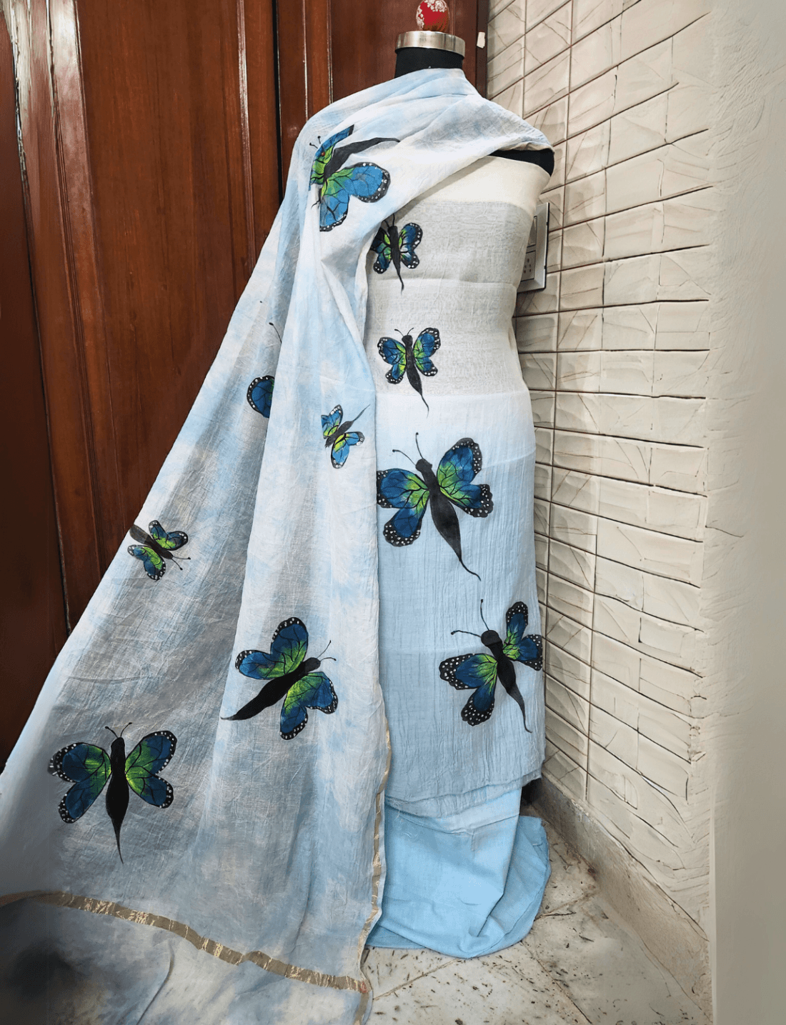 Hand-Painted Chanderi Kurta and Dupatta with Cotton Bottom – Unstitched, Perfect for Custom Fit