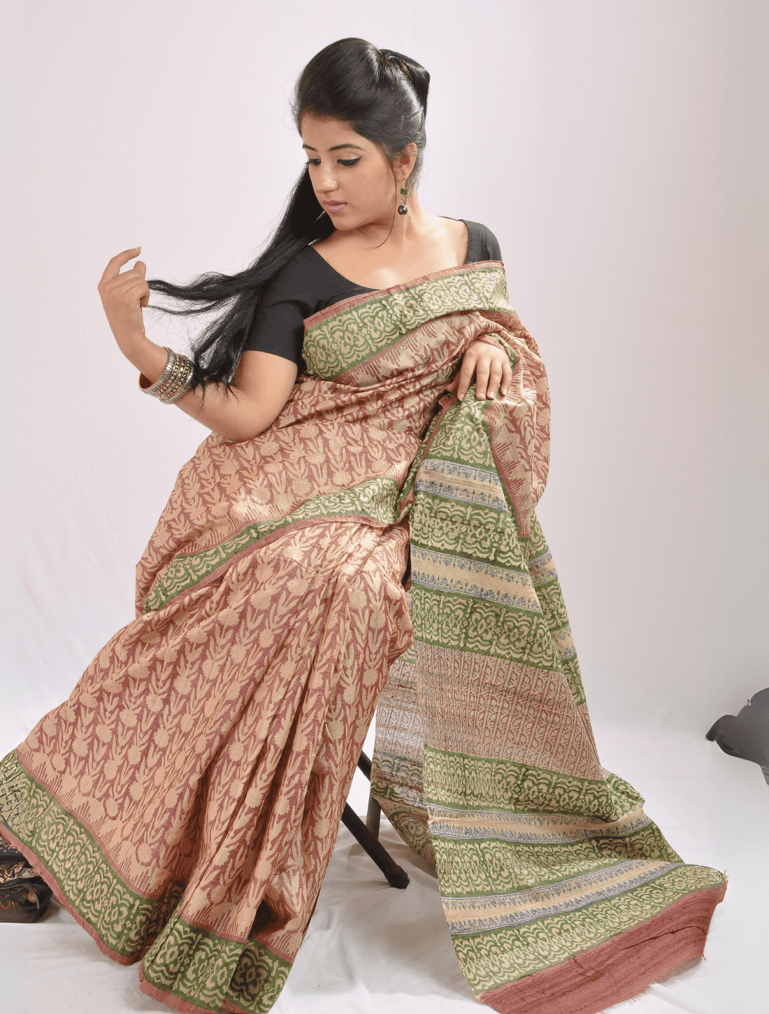 Elegant Tussar Silk Saree with Coordinated Tussar Blouse Fabric