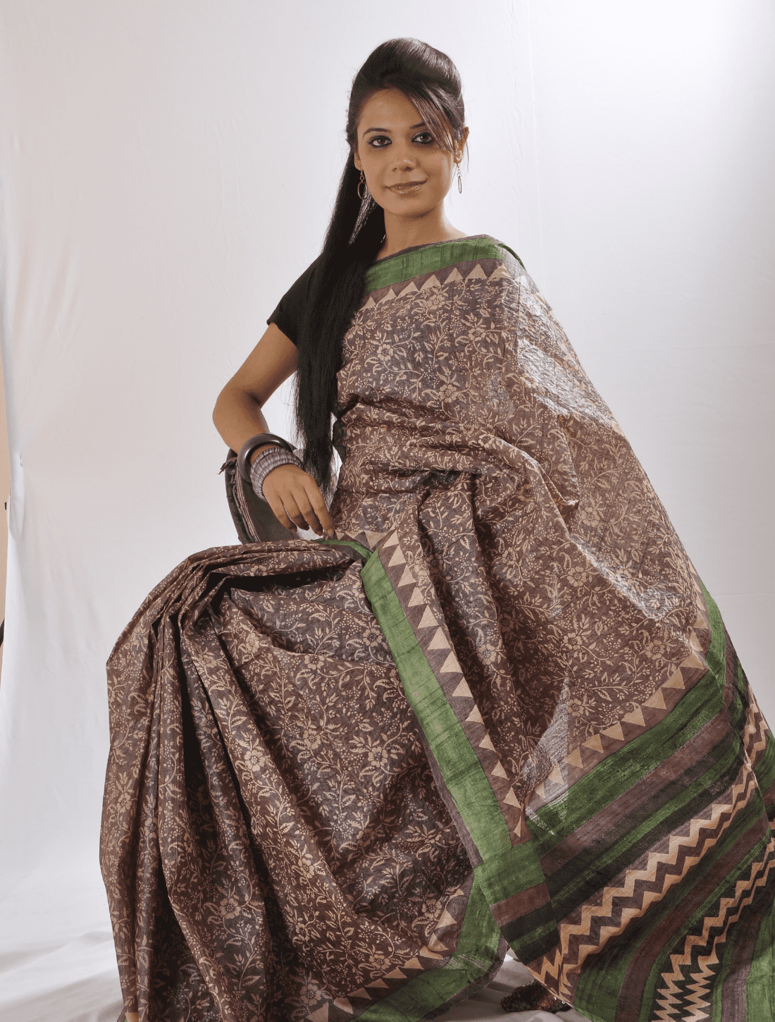 Opulent Tussar Silk Saree Set with Matching Blouse