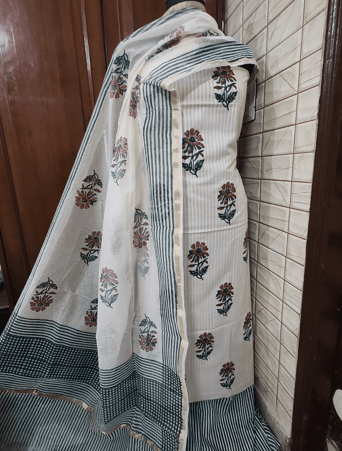 Versatile Chanderi Kurta Set with Cotton Bottom and Dupatta