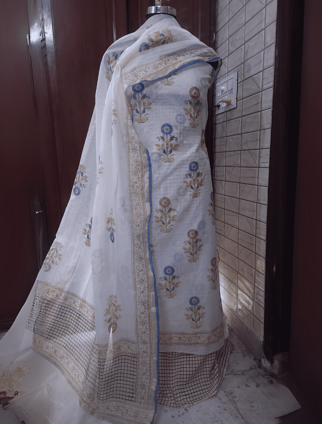 Handcrafted Chanderi Kurta and Cotton Bottom with Matching Dupatta